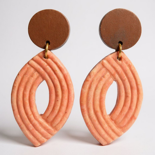 Boucles légères aux reflets naturels